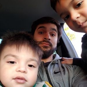 Meet your Posher, Emanuel